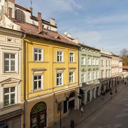 Main Square - Old Town - Florianska 47 Street Cracóvia
